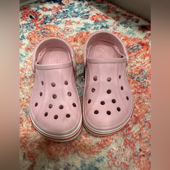 Girls Size 10C Pink Crocs - Picture 2 of 4